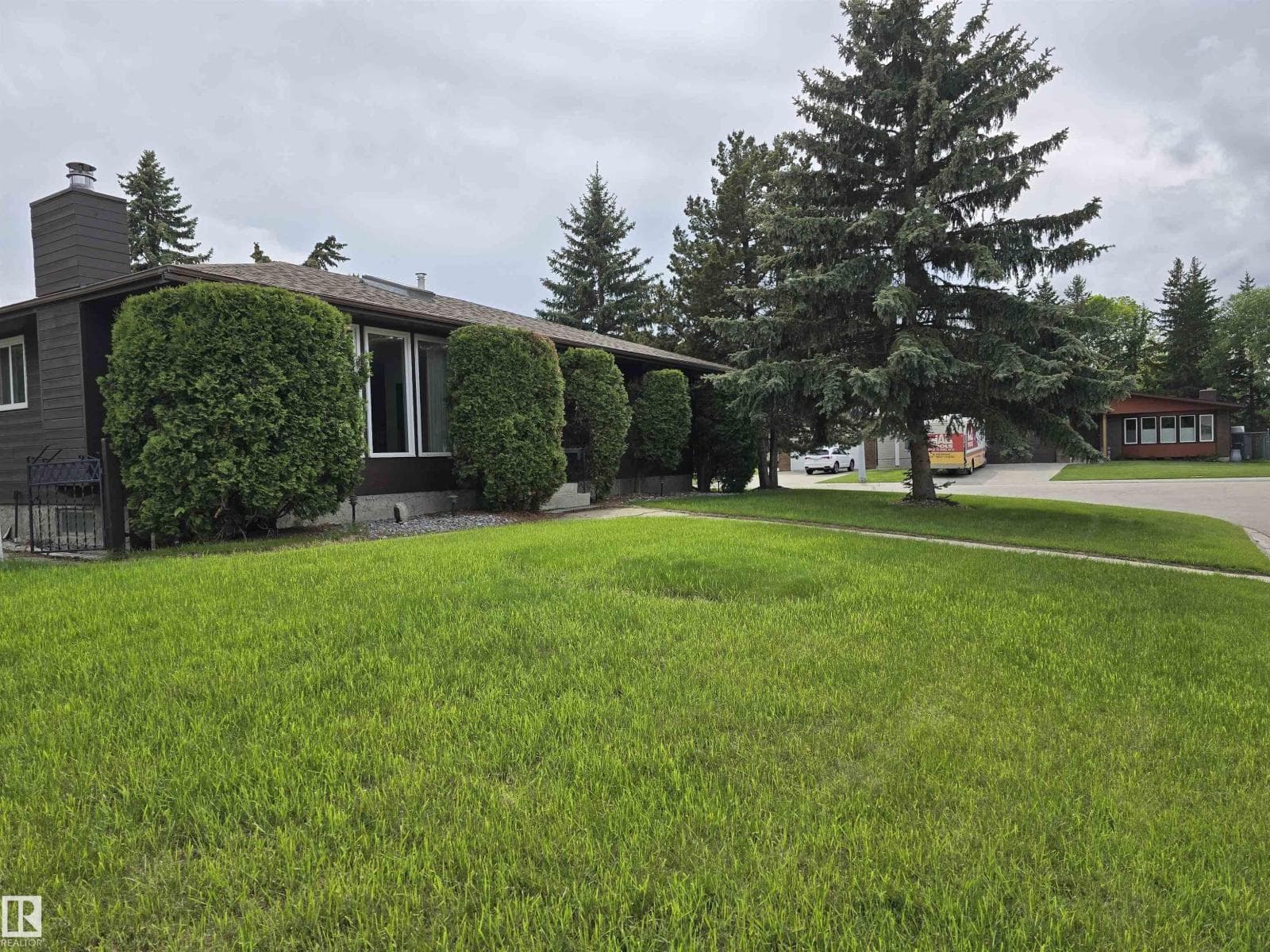 66 MILLER AV — photo 4