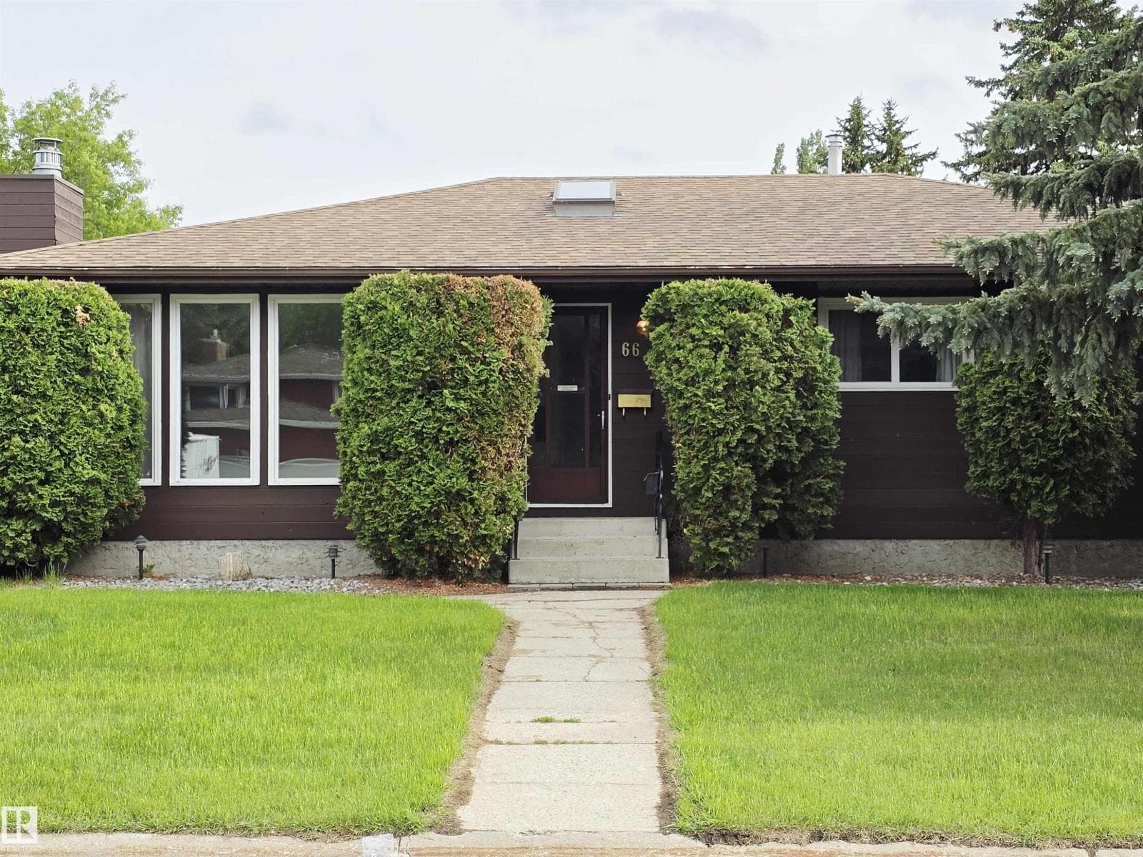 66 MILLER AV — photo 2