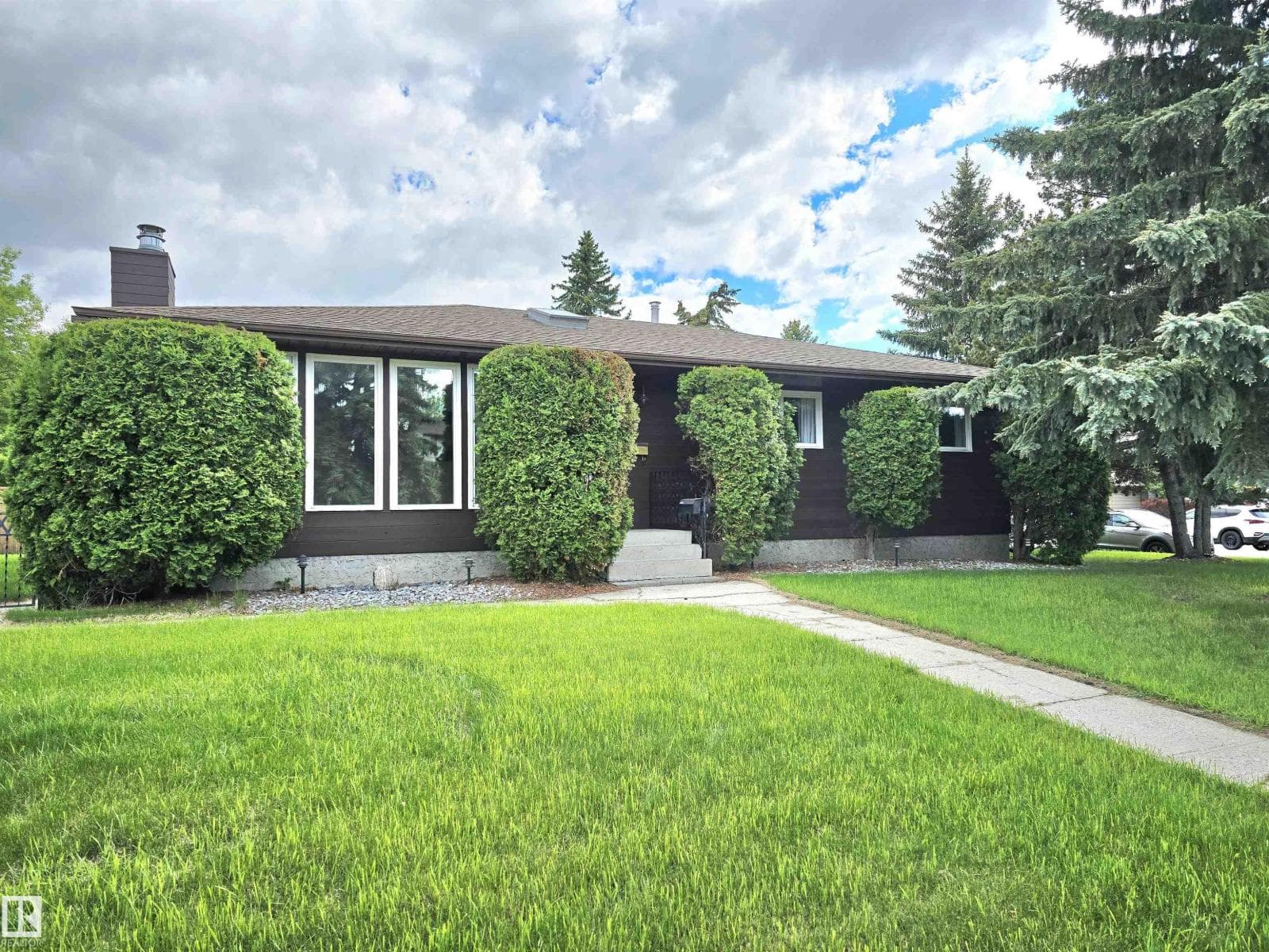 66 MILLER AV