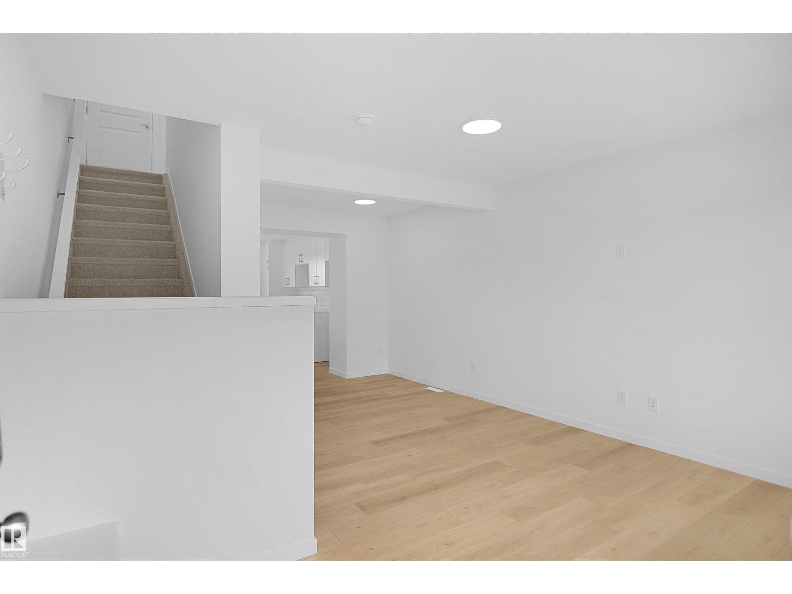 427 ASTER DR NW — photo 4