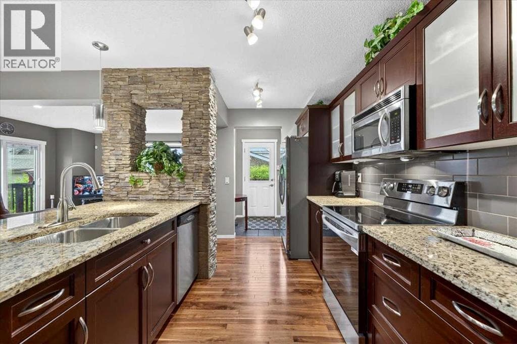 30 Copperstone Green SE — photo 3