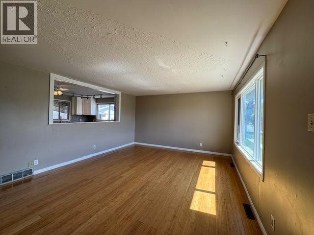 103 Erith Drive — photo 3