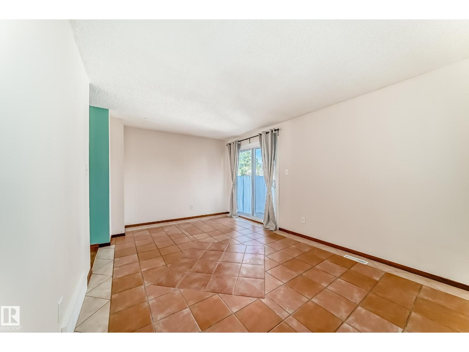 13862 24 ST NW — photo 5