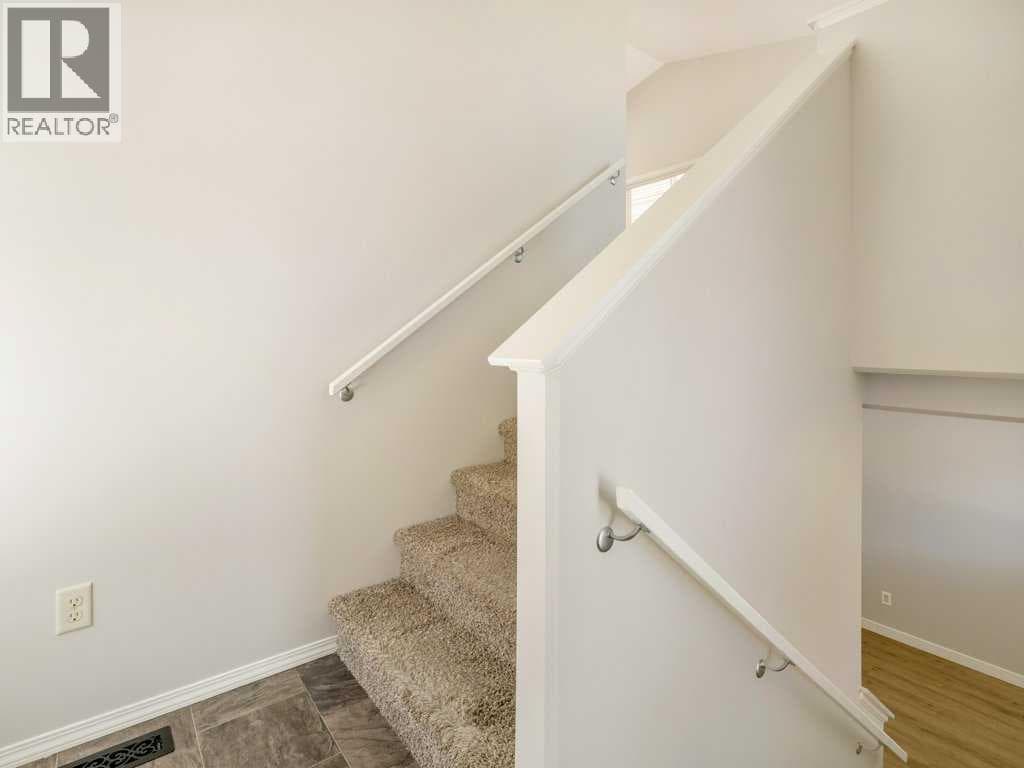 167 Blackwolf Way N — photo 4