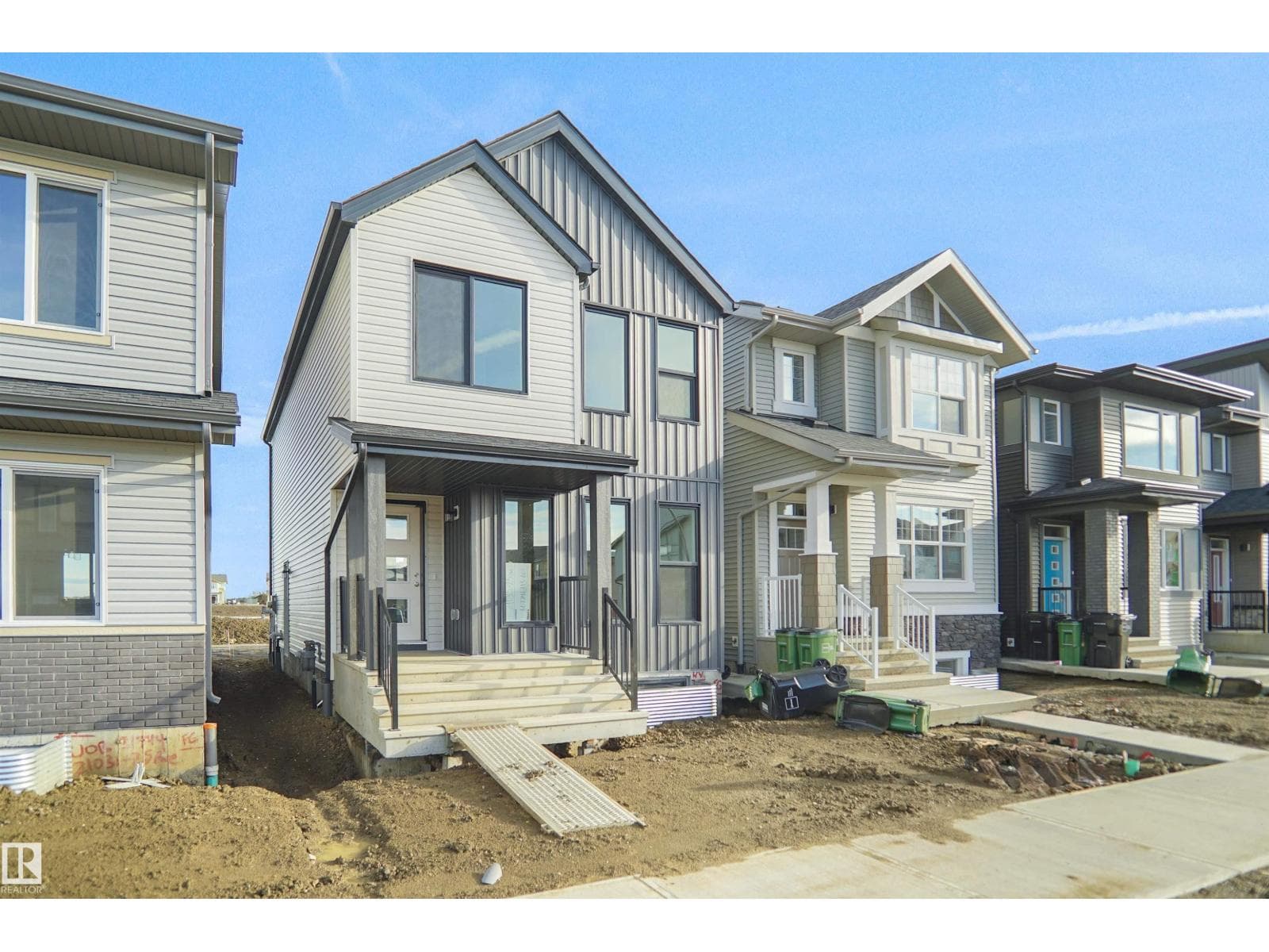 21035 25 AV NW — photo 3