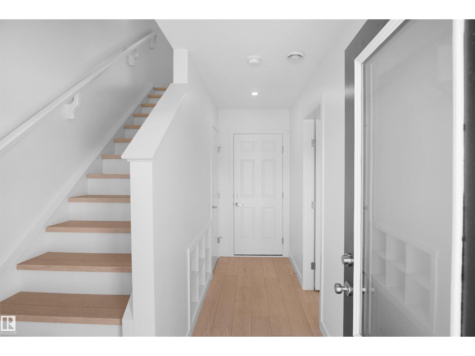 107 NERINE CR — photo 3