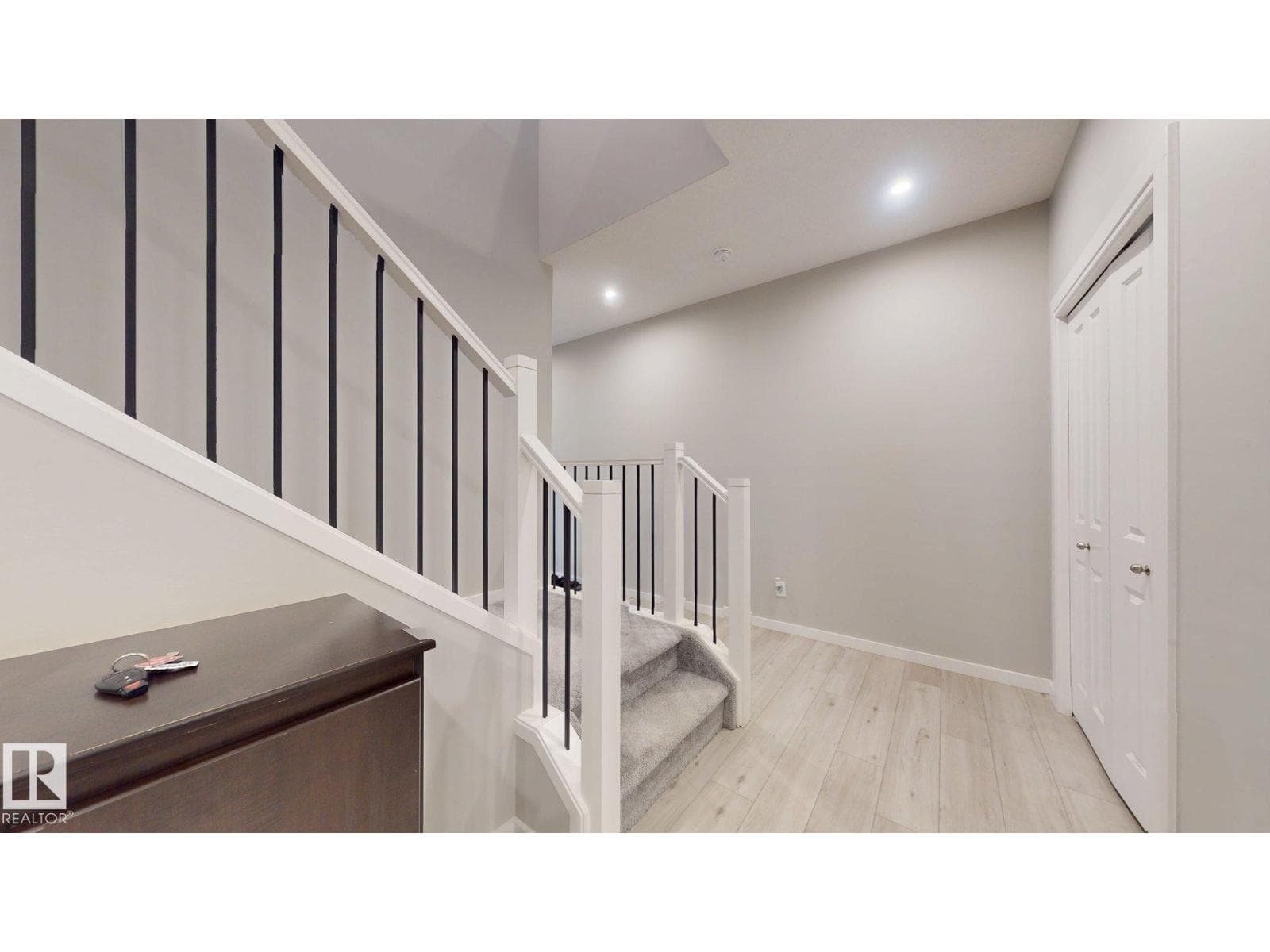 607 31 AV NW — photo 5