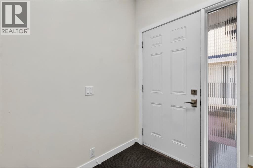 360 Point Mckay Gardens NW — photo 4