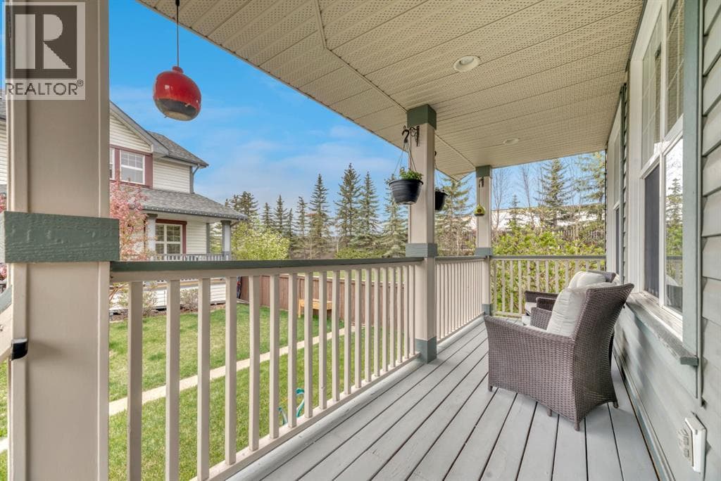 250 Prestwick Close SE — photo 3