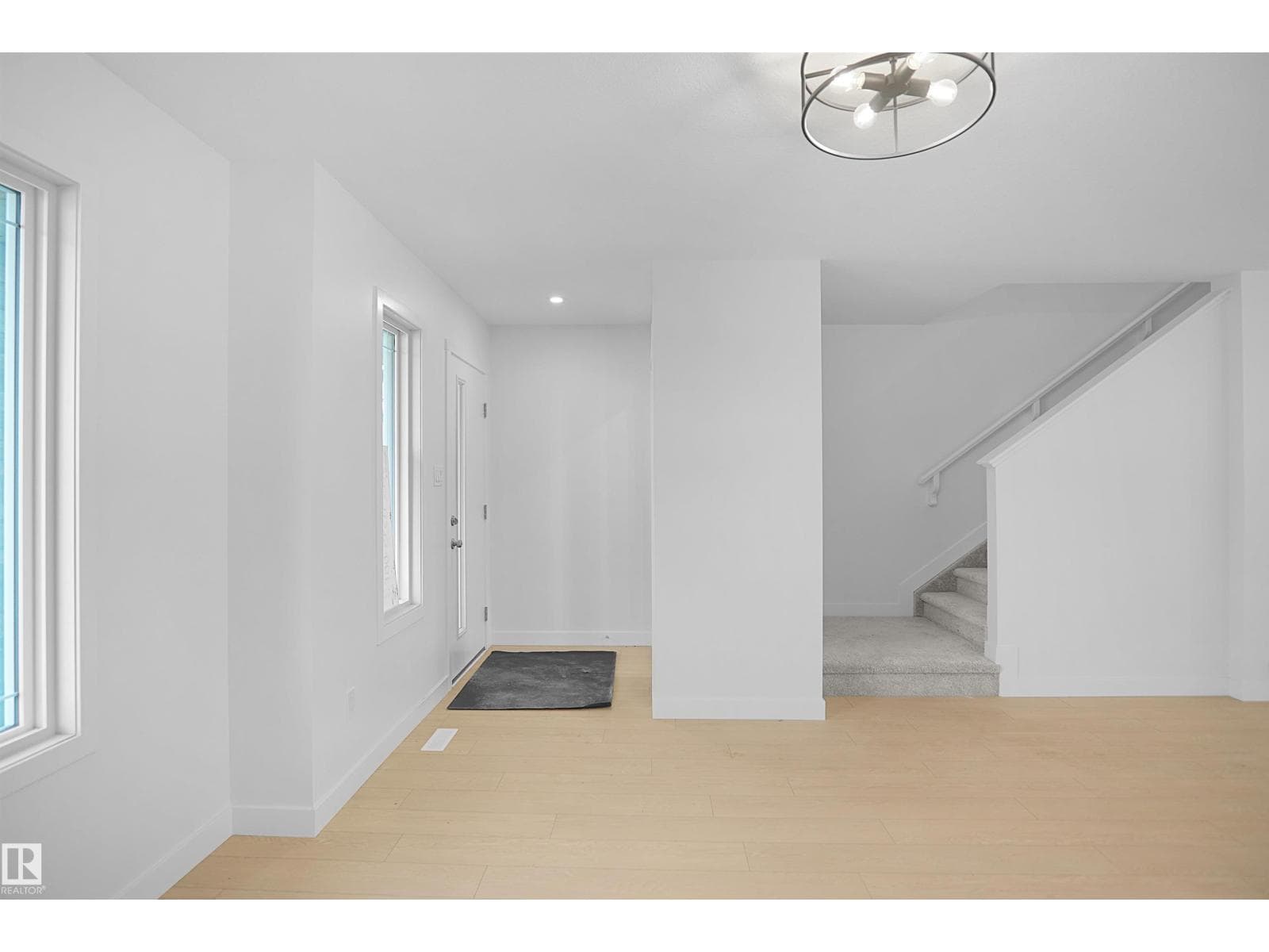 21204 25 AV NW — photo 3