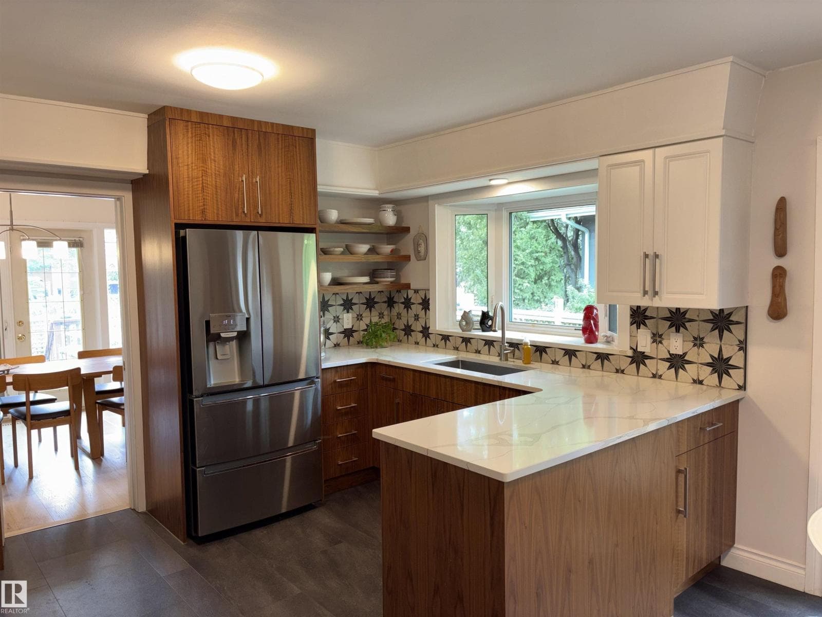 14016 85 AV NW — photo 4