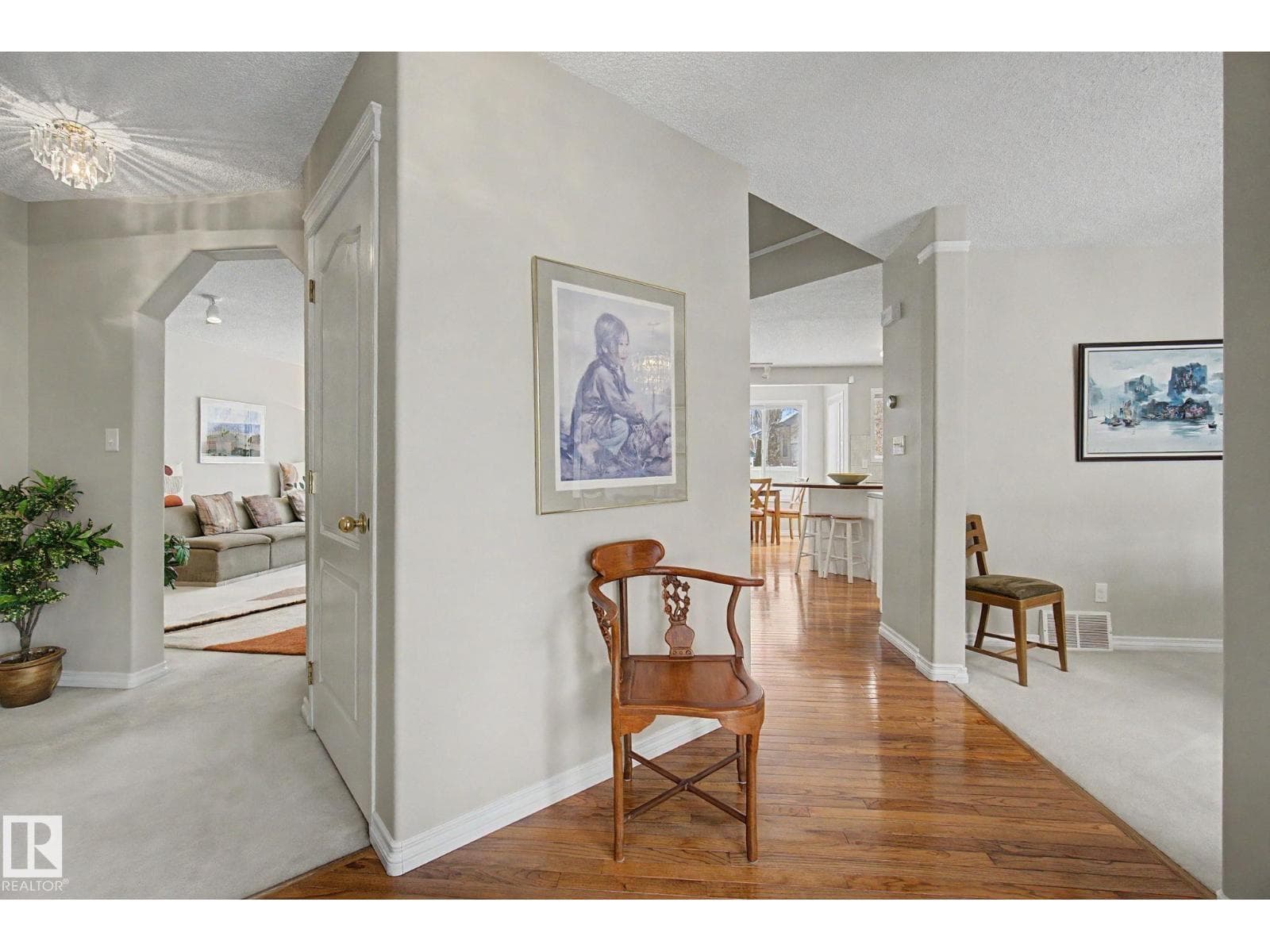 11732 10 AV NW NW — photo 3