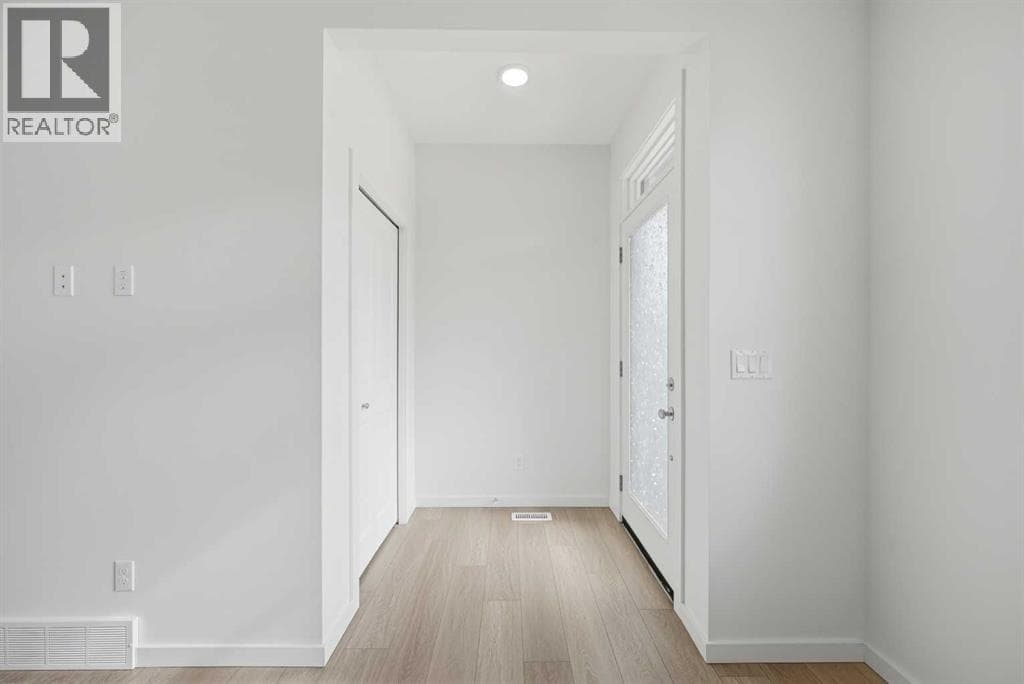 60 Savanna Place NE — photo 2