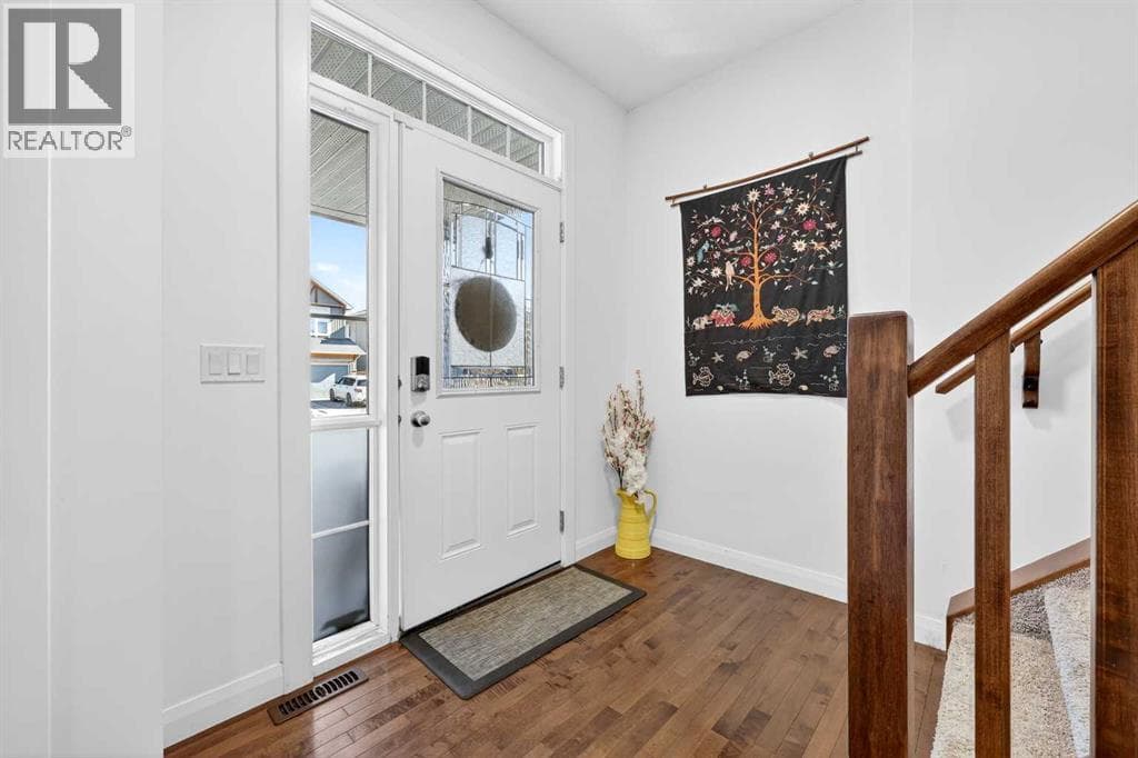 163 Ravenscroft Green SE — photo 4