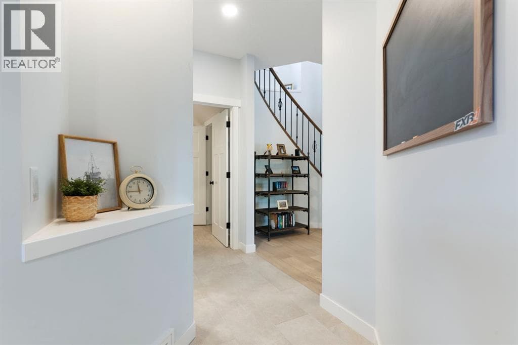 99 Ridge View Close — photo 3
