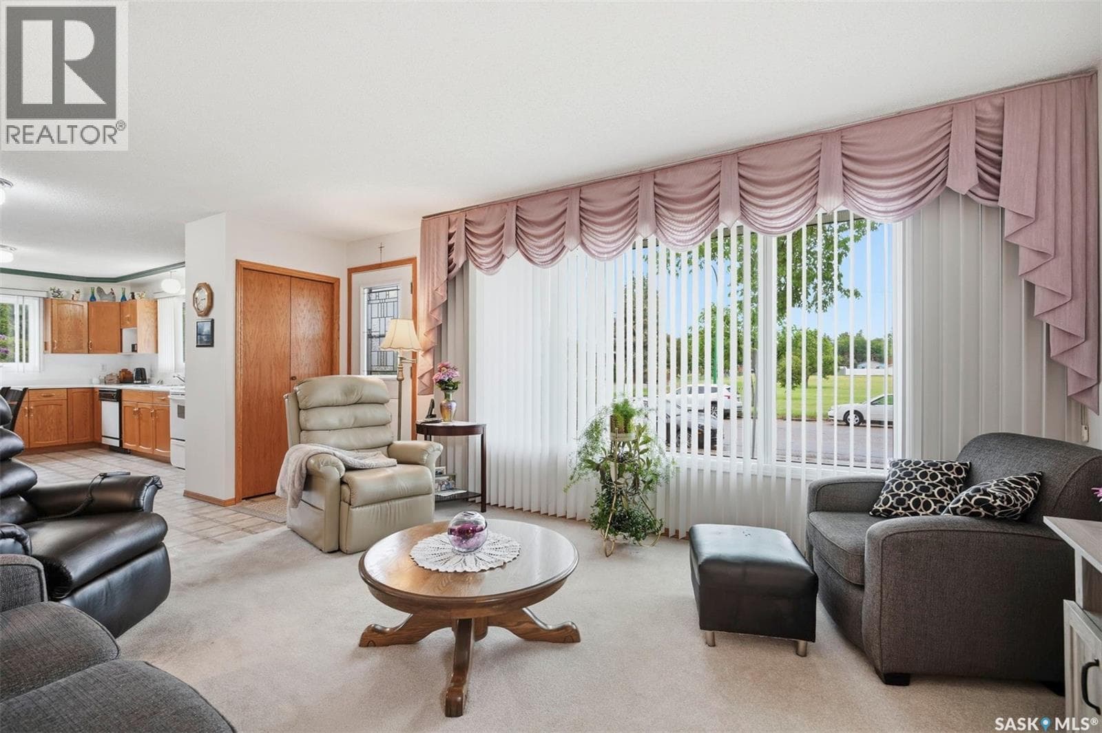 1019 McMillan AVENUE — photo 3