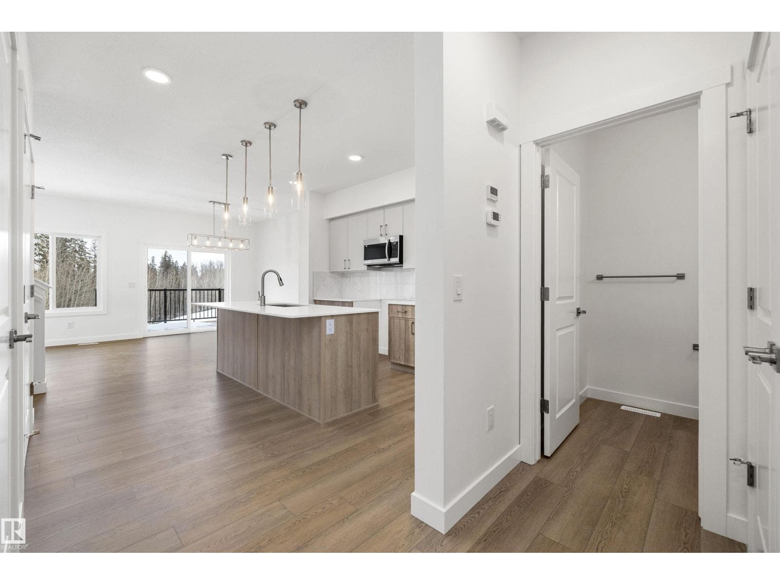 4176 KINGLET DR NW — photo 4