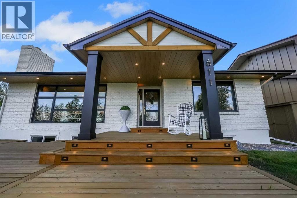 611 Parkridge Drive SE — photo 3