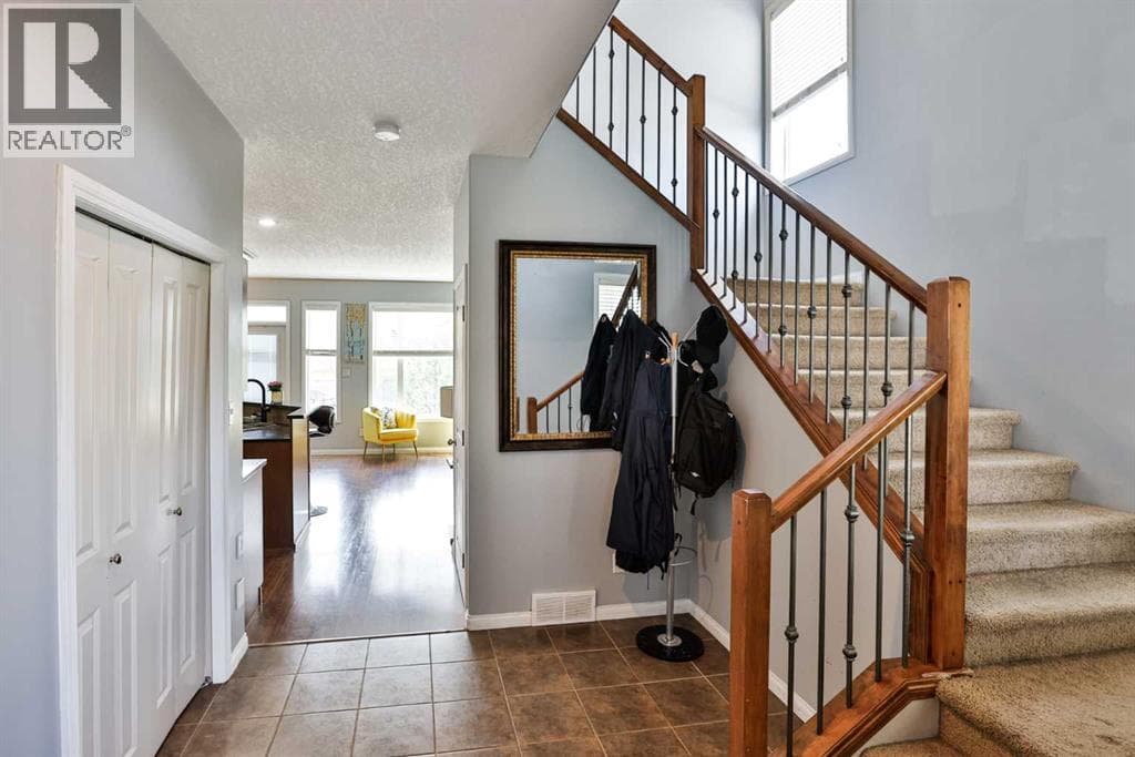 14 Thyrza Burkitt Place N — photo 4
