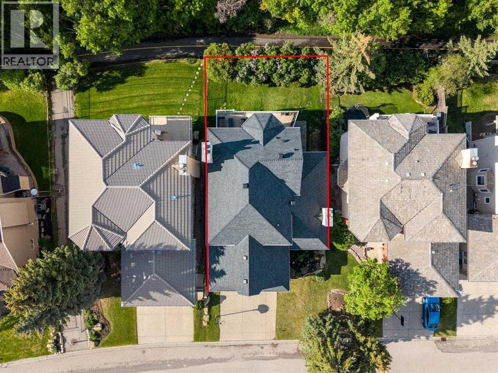 68 Christie Knoll Heights SW