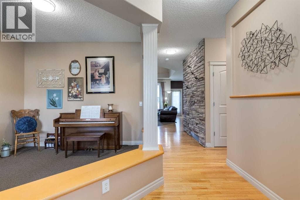 195 Willowmere Close — photo 3