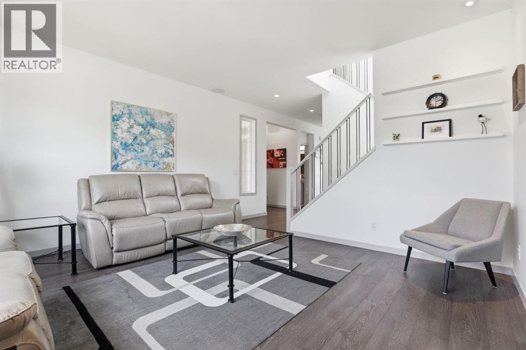 341 Marquis Heights SE — photo 4