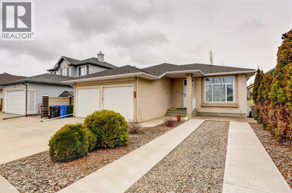 50 Sarcee Place W