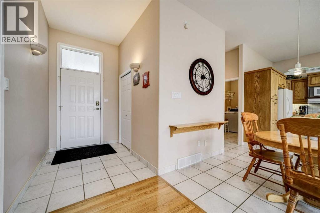 50 Sarcee Place W — photo 4