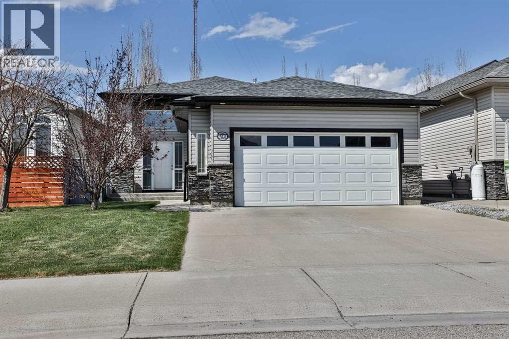 499 Lynx Crescent N