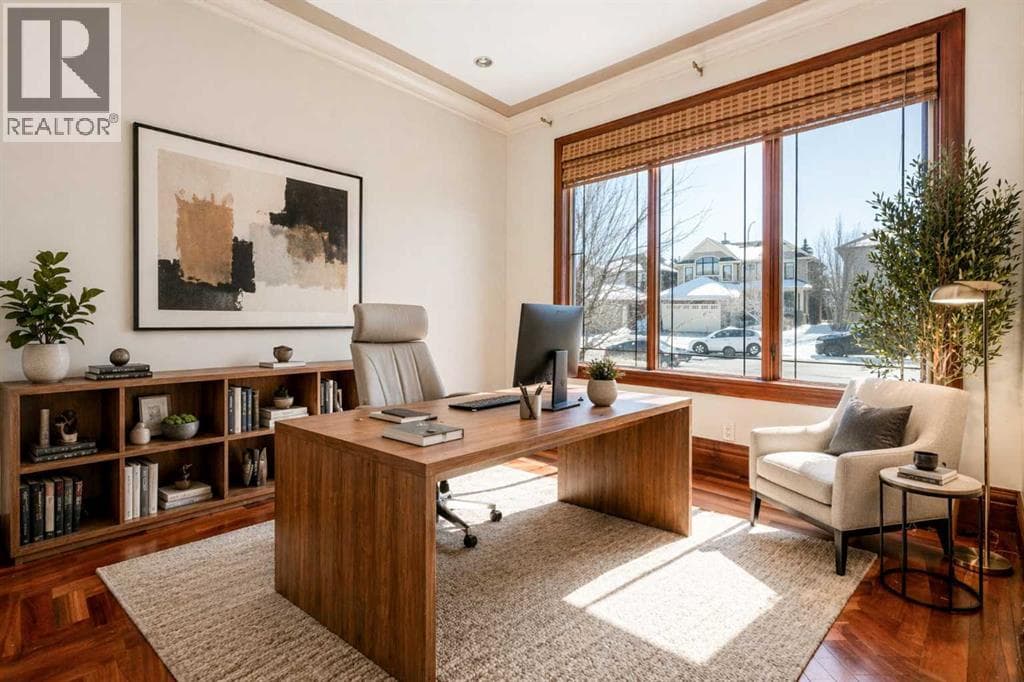 8 Coulee Park SW — photo 3