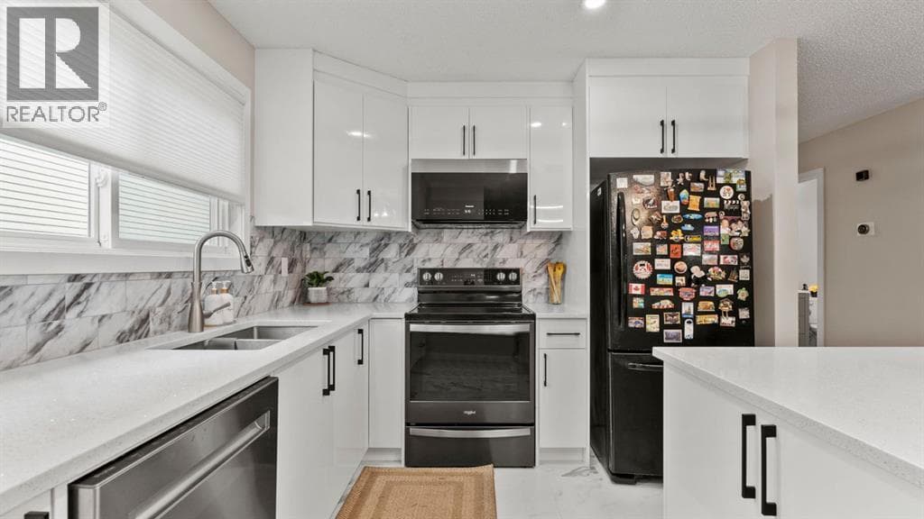 2416 Woodview Drive SW — photo 4