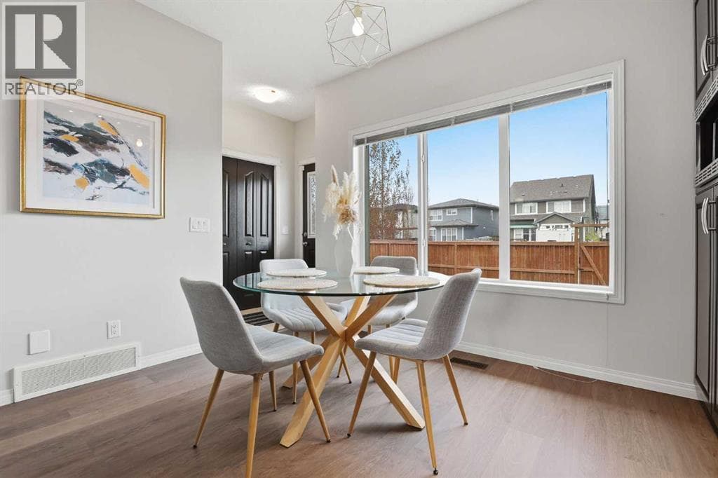 632 Mahogany Boulevard SE — photo 3