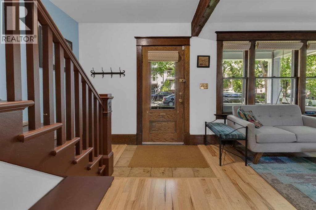 1733 13 Avenue SW — photo 3