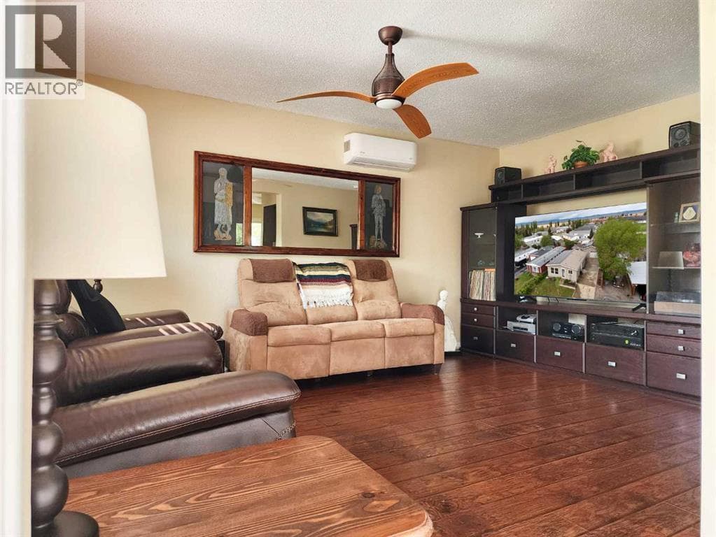 18 WILLOW ROAD — photo 4