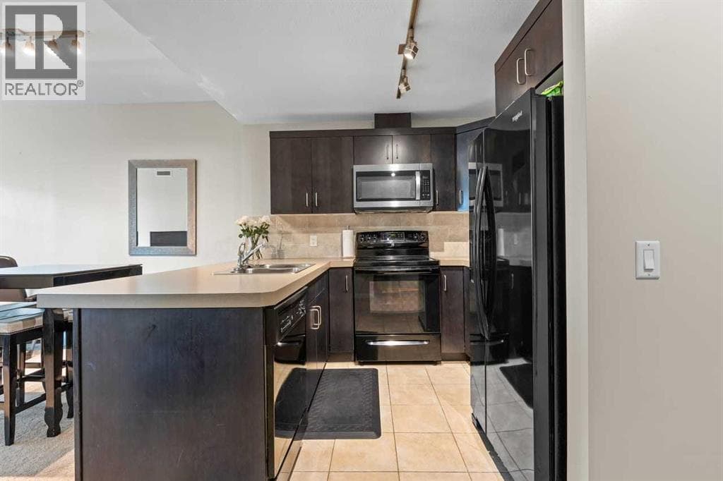 502, 1410 1 Street SE — photo 5