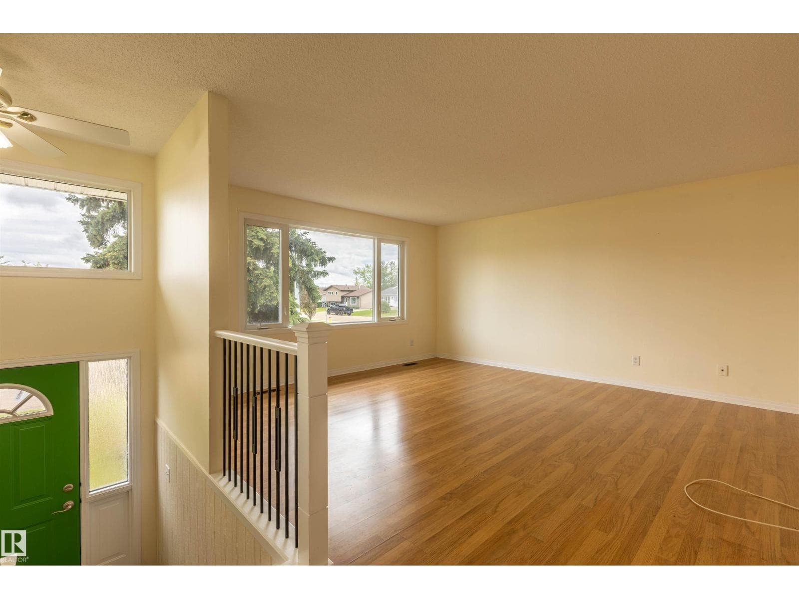 10710 97 AV — photo 4