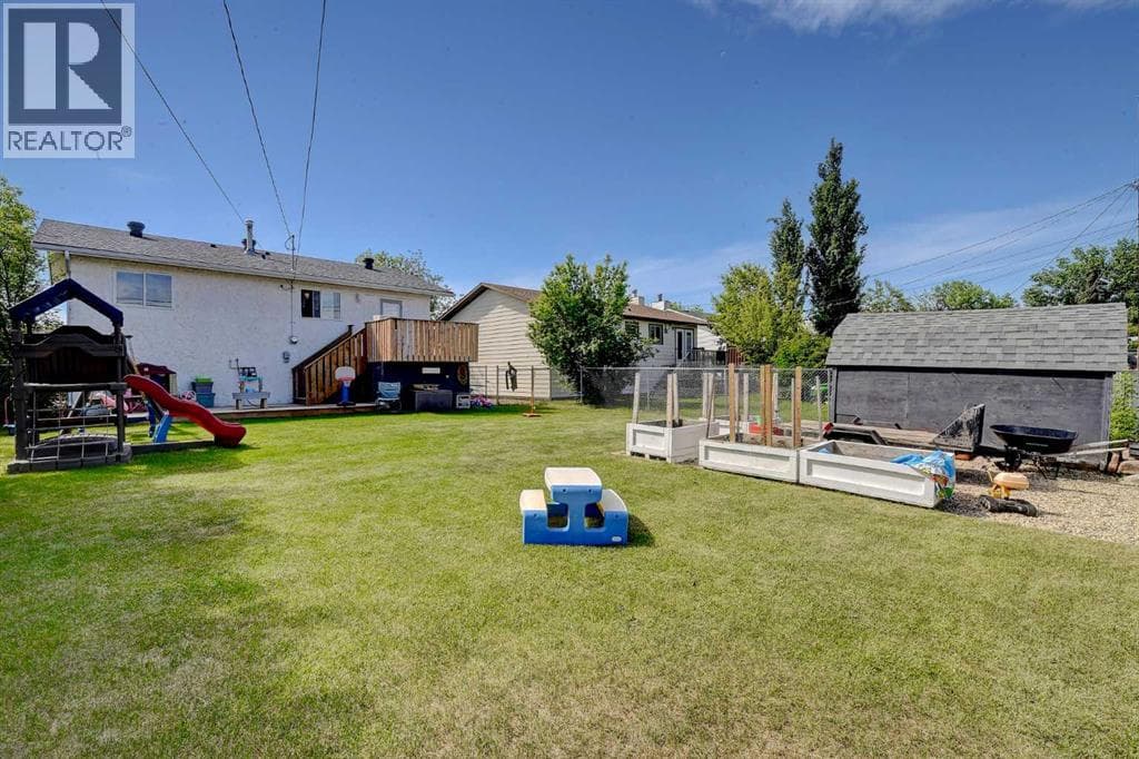9724 94 Avenue — photo 3