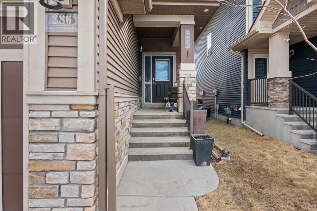 286 Kings Heights Drive SE — photo 2