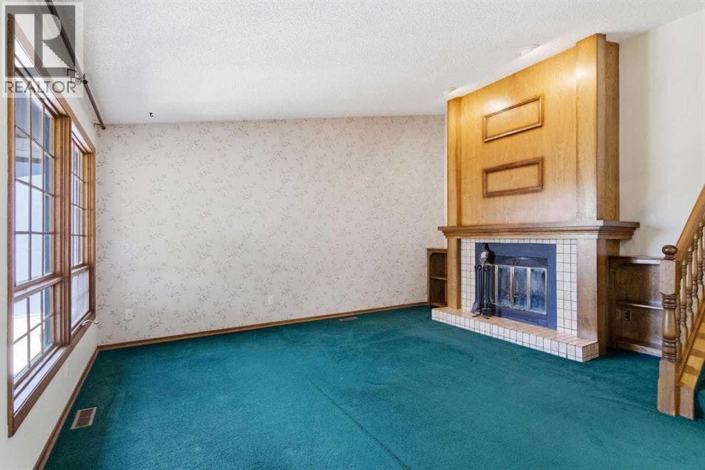 19 Templevale Way NE — photo 2