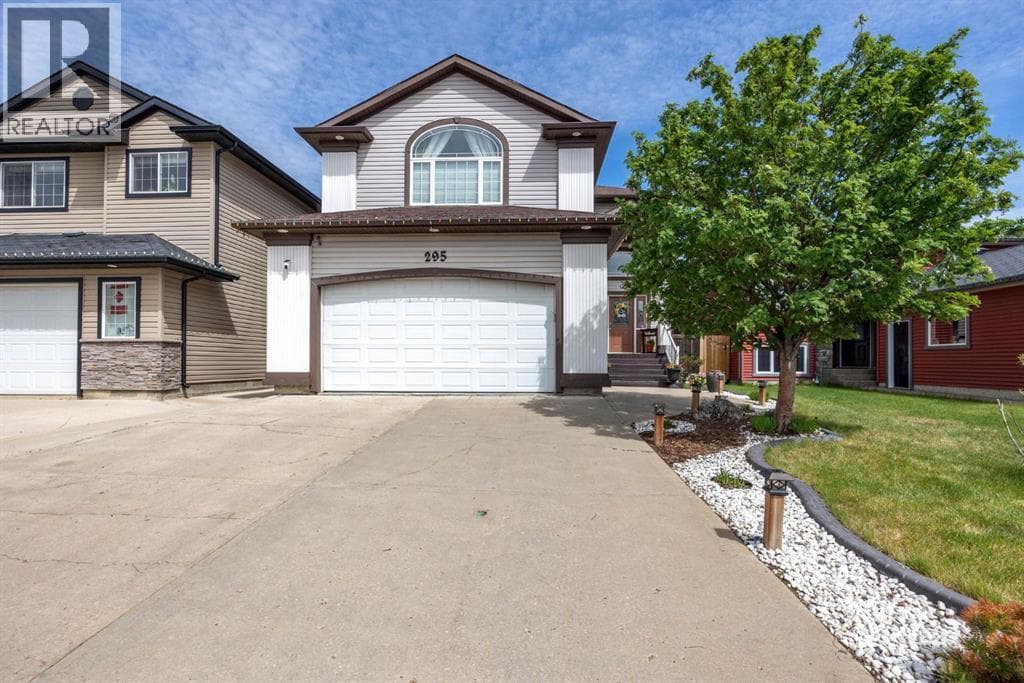 295 Rattlepan Creek Crescent