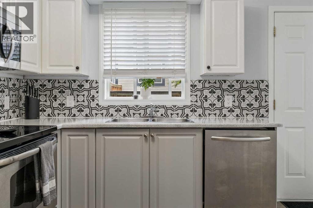 123 Stonemere Place — photo 4
