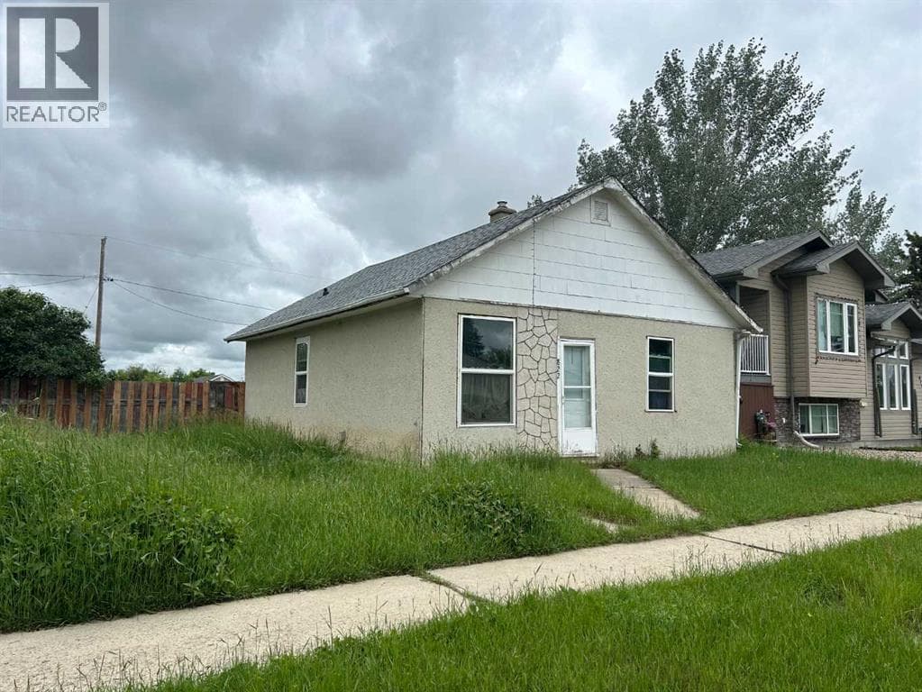 822 2 Street SE — photo 2