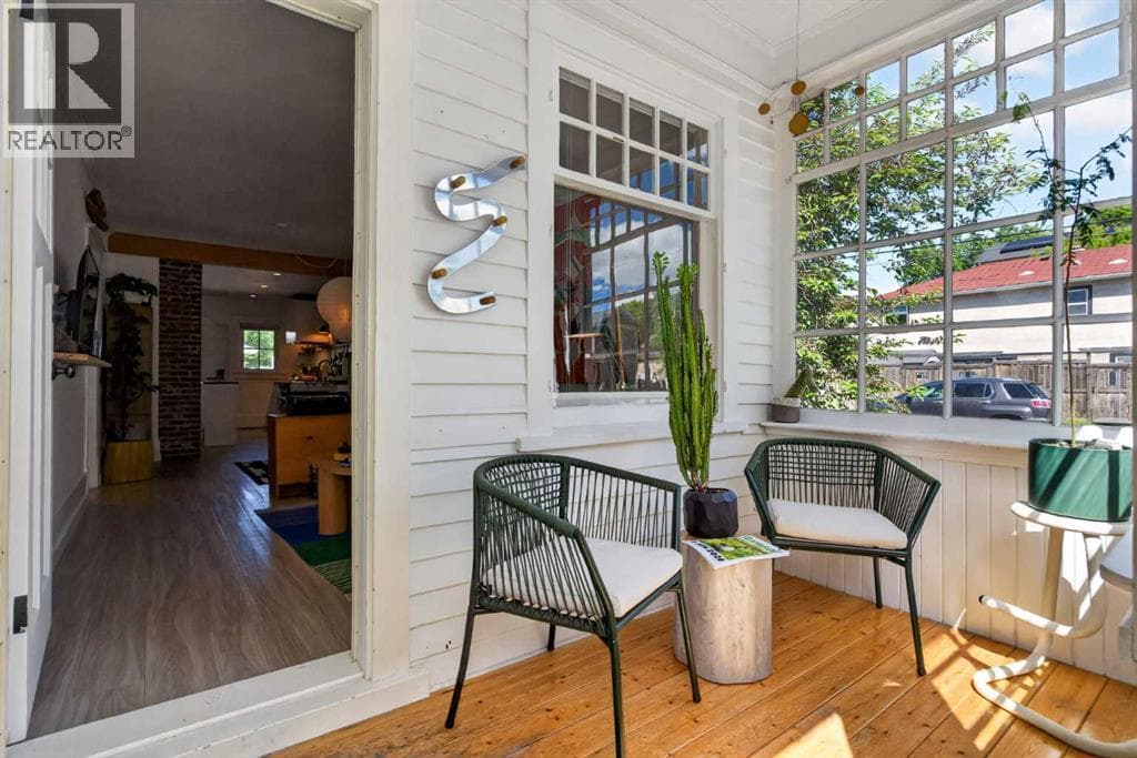 924 18 Avenue SE — photo 3
