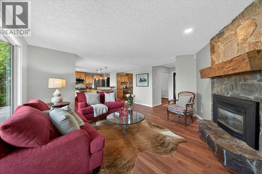 127 Pump Hill Crescent SW — photo 4
