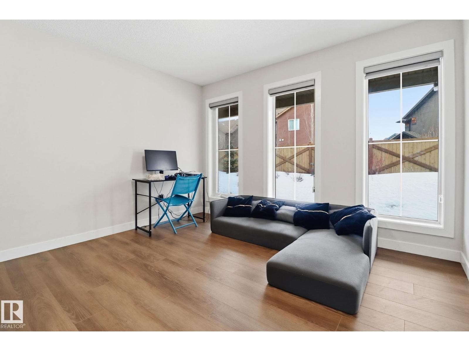 #25 1051 GRAYDON HILL BV SW — photo 5