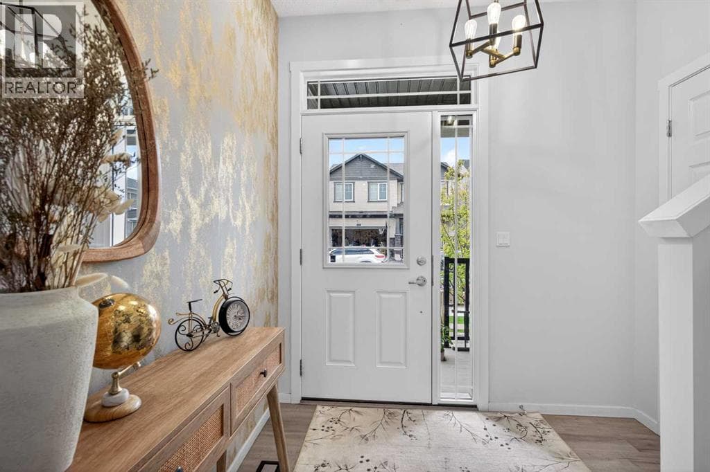 1076 Southwinds Green SW — photo 3
