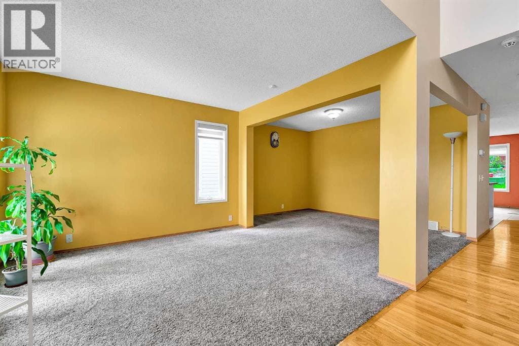 332 Harvest Hills Drive NE — photo 4