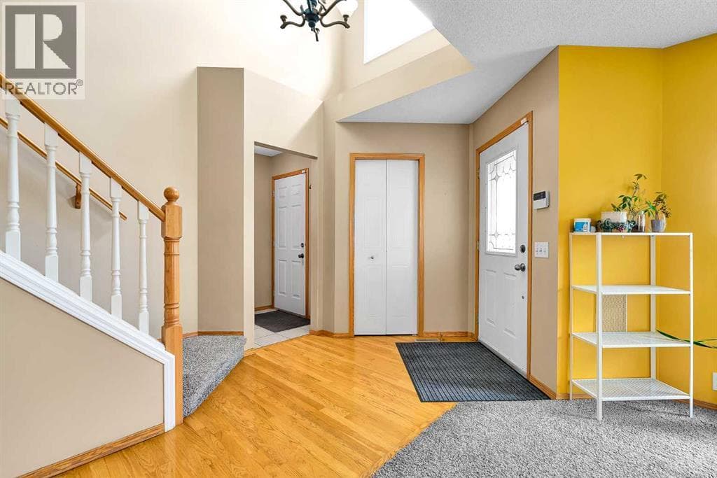 332 Harvest Hills Drive NE — photo 3