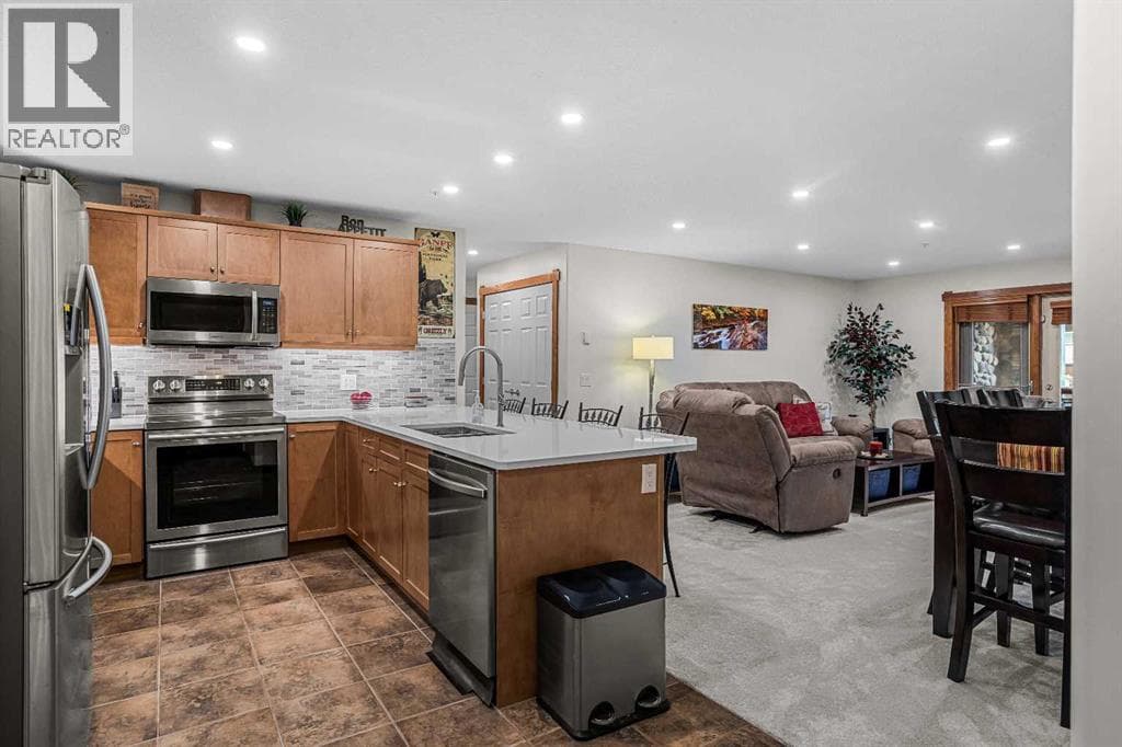 205, 170 Crossbow Place — photo 2
