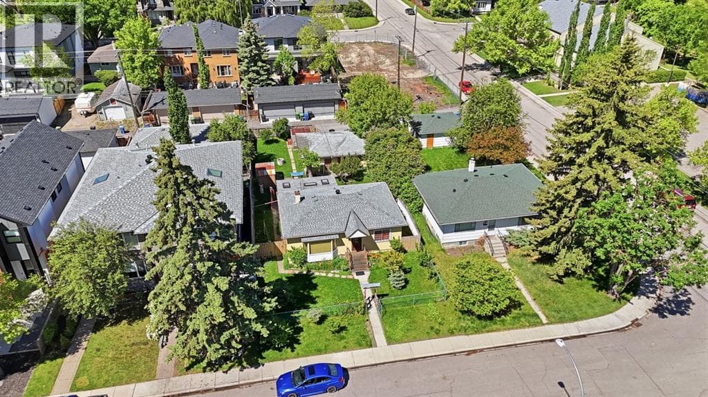 3007 27 Street SW — photo 3